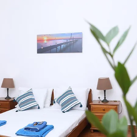 Corfu Seaside - Private Garden Retreat Apartament Gouvia